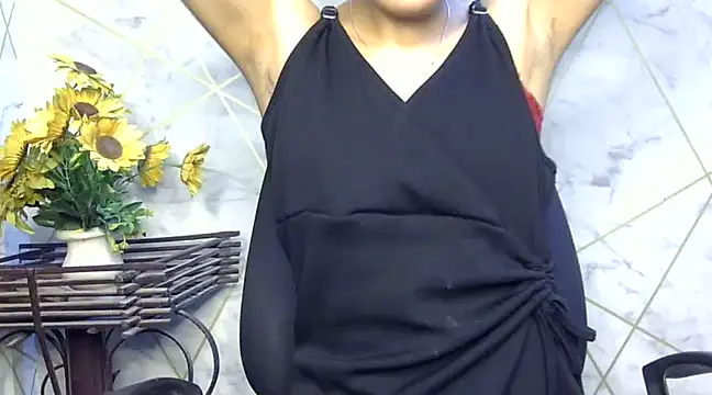 Snapshot of sonam_love- chatting on 02/20/25, 12:36 sonam love- online show from 02/20/25, 12:36