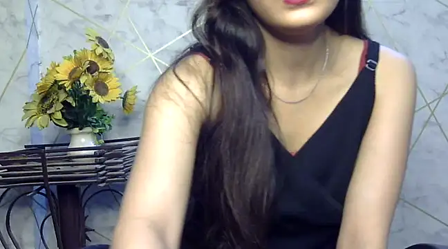 Snapshot of sonam_love- chatting on 02/20/25, 04:14 sonam love- online show from 02/20/25, 04:14