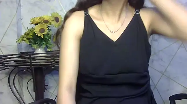 Snapshot of sonam_love- chatting on 02/22/25, 03:36 sonam love- online show from 02/22/25, 03:36