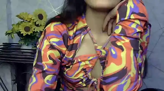 Snapshot of sonam_love- chatting on 03/06/25, 08:27 sonam love- online show from 03/06/25, 08:27