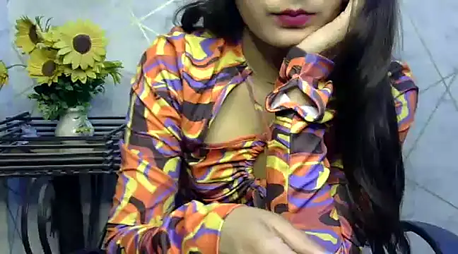 Snapshot of sonam_love- chatting on 03/10/25, 12:26 sonam love- online show from 03/10/25, 12:26