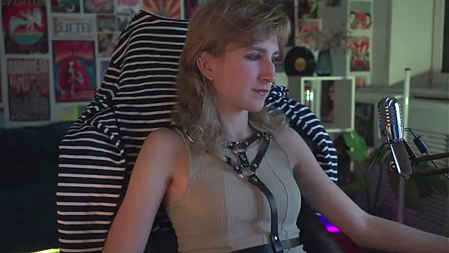 LuxRayi online show from 12/26/24, 06:30