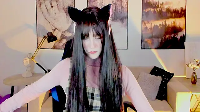 LuxRayi online show from 01/28/25, 06:17