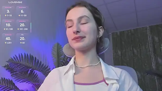 LuxRayi online show from 01/16/26, 02:48