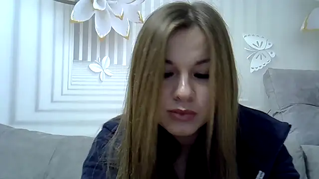 Snapshot of TinaFun4u chatting on 12/15/24, 04:40 TinaFun4u online show from 12/15/24, 04:40