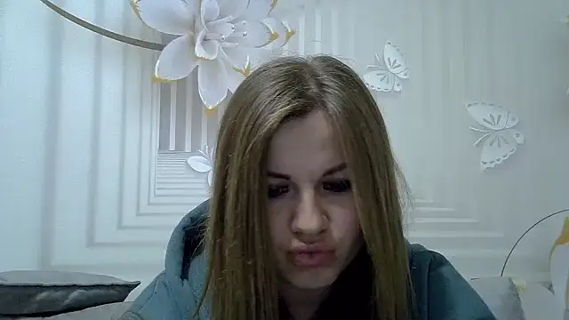 Snapshot of TinaFun4u chatting on 03/14/25, 12:10 TinaFun4u online show from 03/14/25, 12:10