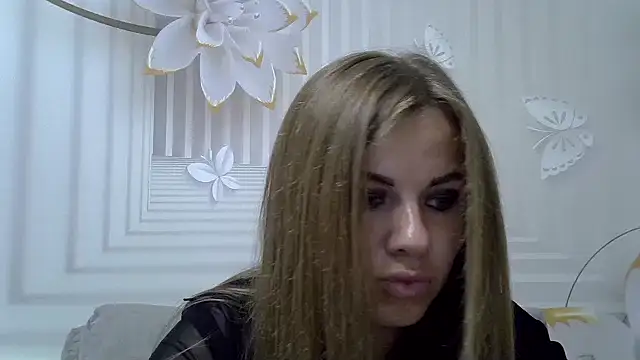 Snapshot of TinaFun4u chatting on 09/22/25, 08:11 TinaFun4u online show from 09/22/25, 08:11