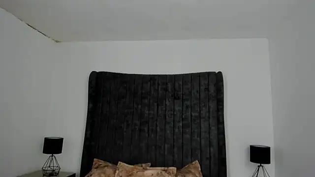 NataGarcia online show from 12/04/25, 04:27