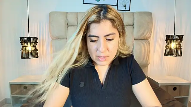AdharaSmithh online show from 06/13/26, 10:51