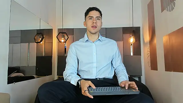 LiamNovak online show from 02/16/26, 12:34