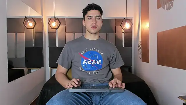 LiamNovak online show from 03/04/26, 12:55