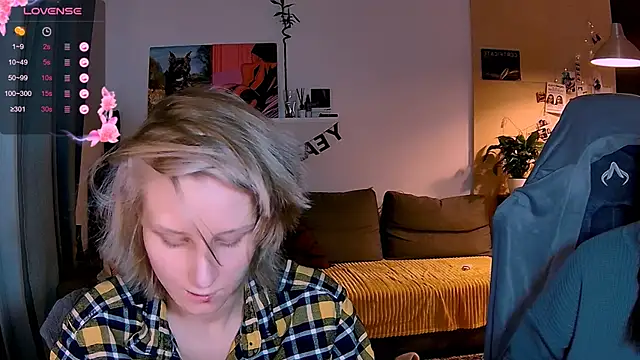 KatiKate online show from 11/12/25, 03:23