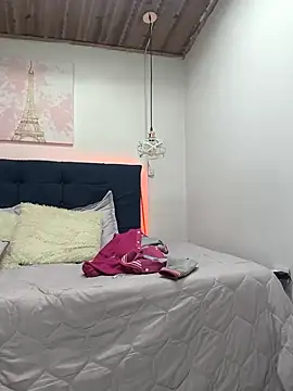 ShyVibes  online show from 02/08/25, 12:17