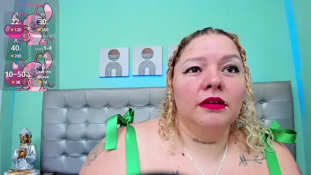 Snapshot of selena_castillo chatting on 03/18/25, 03:53 selena castillo online show from 03/18/25, 03:53