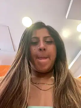 girl anni online show from 01/29/25, 03:37