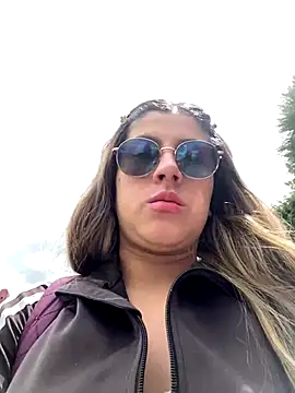 girl anni online show from 10/06/25, 04:59