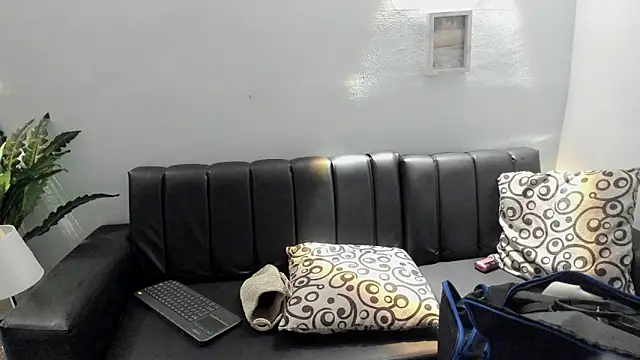 Mia petite01 online show from 11/15/25, 10:48