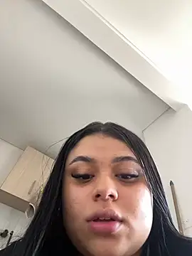 Snapshot of alissonfernandez_ chatting on 01/15/25, 07:12 alissonfernandez  online show from 01/15/25, 07:12