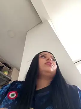 Snapshot of alissonfernandez_ chatting on 01/17/25, 08:22 alissonfernandez  online show from 01/17/25, 08:22