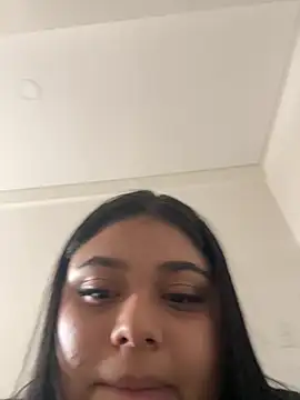 Snapshot of alissonfernandez_ chatting on 01/22/25, 06:52 alissonfernandez  online show from 01/22/25, 06:52