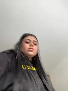 Snapshot of alissonfernandez_ chatting on 02/01/25, 10:23 alissonfernandez  online show from 02/01/25, 10:23