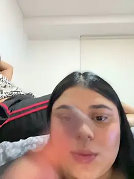 Snapshot of alissonfernandez_ chatting on 02/08/25, 11:24 alissonfernandez  online show from 02/08/25, 11:24