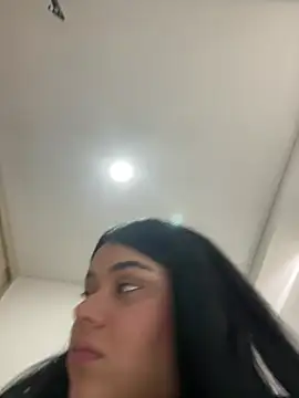 Snapshot of alissonfernandez_ chatting on 02/12/25, 03:38 alissonfernandez  online show from 02/12/25, 03:38