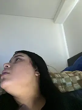 Snapshot of alissonfernandez_ chatting on 02/20/25, 09:53 alissonfernandez  online show from 02/20/25, 09:53