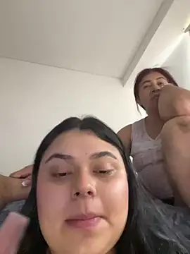 Snapshot of alissonfernandez_ chatting on 03/01/25, 07:04 alissonfernandez  online show from 03/01/25, 07:04