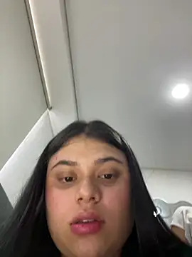 Snapshot of alissonfernandez_ chatting on 03/11/25, 07:25 alissonfernandez  online show from 03/11/25, 07:25