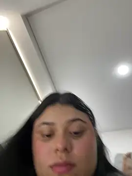 Snapshot of alissonfernandez_ chatting on 03/12/25, 02:45 alissonfernandez  online show from 03/12/25, 02:45