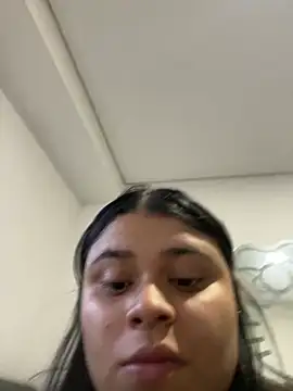 Snapshot of alissonfernandez_ chatting on 03/21/25, 11:12 alissonfernandez  online show from 03/21/25, 11:12