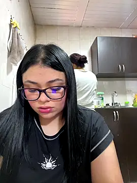 Snapshot of alissonfernandez_ chatting on 09/13/25, 06:40 alissonfernandez  online show from 09/13/25, 06:40