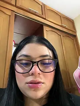 Snapshot of alissonfernandez_ chatting on 09/23/25, 11:35 alissonfernandez  online show from 09/23/25, 11:35