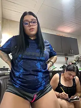 Snapshot of alissonfernandez_ chatting on 09/29/25, 03:28 alissonfernandez  online show from 09/29/25, 03:28