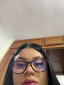 alissonfernandez  online show from 10/30/25, 12:39