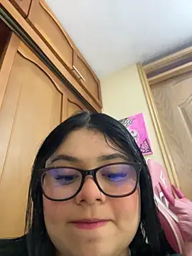 alissonfernandez  online show from 11/08/25, 05:01