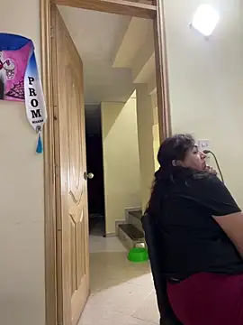 alissonfernandez  online show from 12/04/25, 01:04