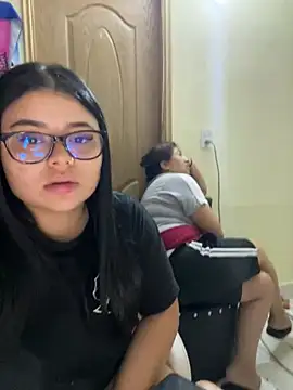 alissonfernandez  online show from 02/16/26, 10:44