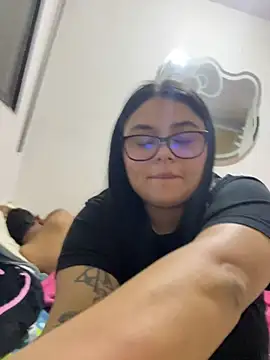 alissonfernandez  online show from 07/05/26, 05:47