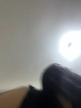 alissonfernandez  online show from 07/05/26, 10:28
