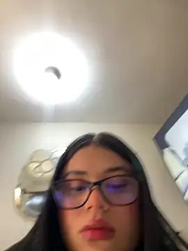 alissonfernandez  online show from 07/12/26, 04:31