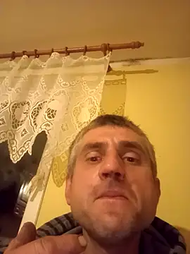 Snapshot of Gotowy40 chatting on 10/27/25, 12:26 Gotowy40 online show from 10/27/25, 12:26