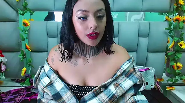 Lovely celeste online show from 01/28/25, 03:25