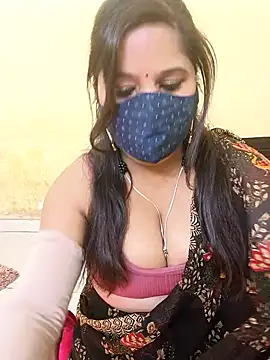 Snapshot of Simran-Kudi chatting on 01/20/25, 04:43 Simran-Kudi online show from 01/20/25, 04:43