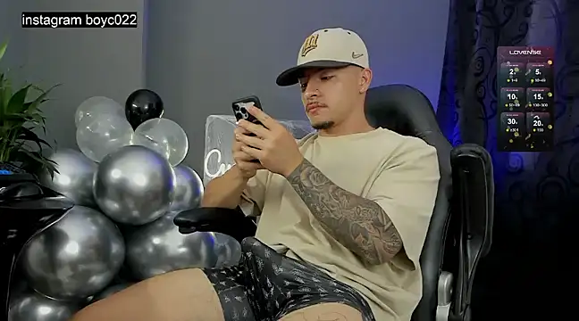 boyc022  online show from 03/18/25, 12:16