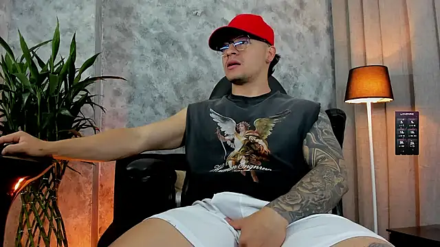 boyc022  online show from 09/23/25, 03:42