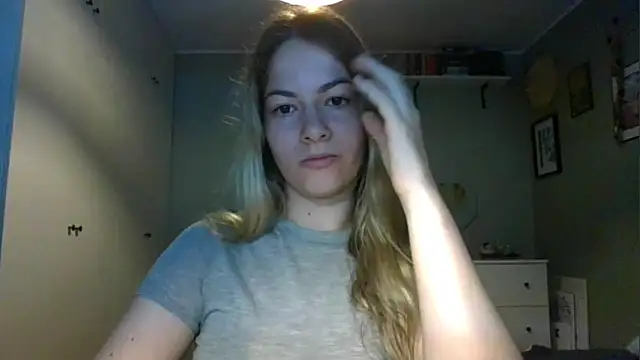 Snapshot of ROSIEx_sweet chatting on 09/15/25, 06:46 ROSIEx sweet online show from 09/15/25, 06:46