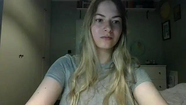 Snapshot of ROSIEx_sweet chatting on 09/22/25, 06:48 ROSIEx sweet online show from 09/22/25, 06:48