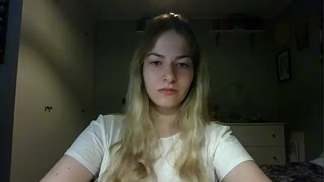 Snapshot of ROSIEx_sweet chatting on 10/07/25, 06:54 ROSIEx sweet online show from 10/07/25, 06:54